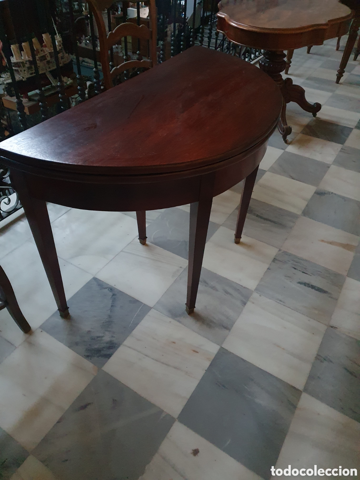 Antig&uuml;edades: Mesa - Foto 1