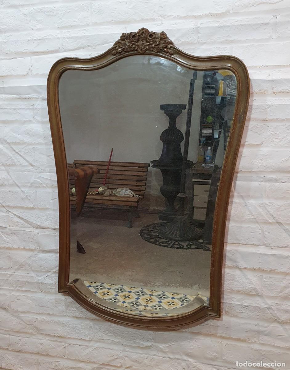 Antig&uuml;edades: Antiguo espejo tallado y biselado - Foto 1