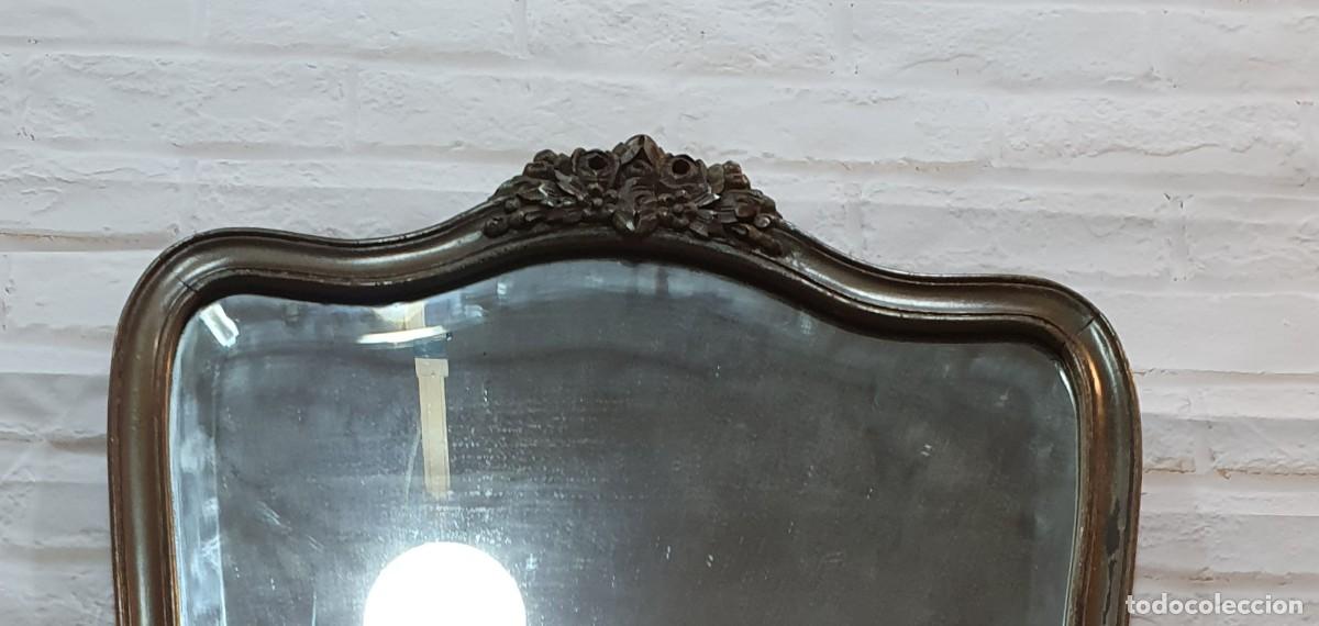 Antig&uuml;edades: Antiguo espejo tallado y biselado - Foto 2