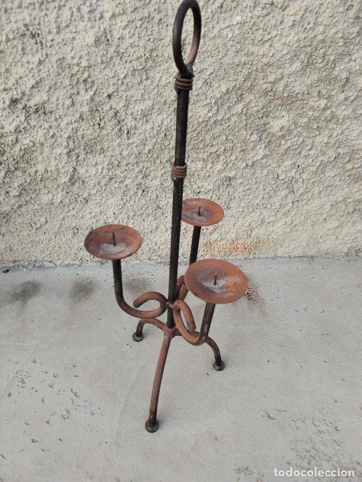 Antig&uuml;edades: candelabro de forja - Foto 2
