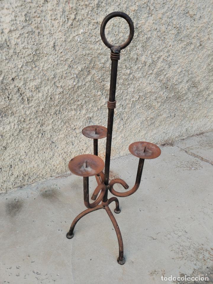 Antig&uuml;edades: candelabro de forja - Foto 3