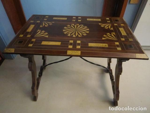 Antig&uuml;edades: Mesa de Taracea - Foto 1