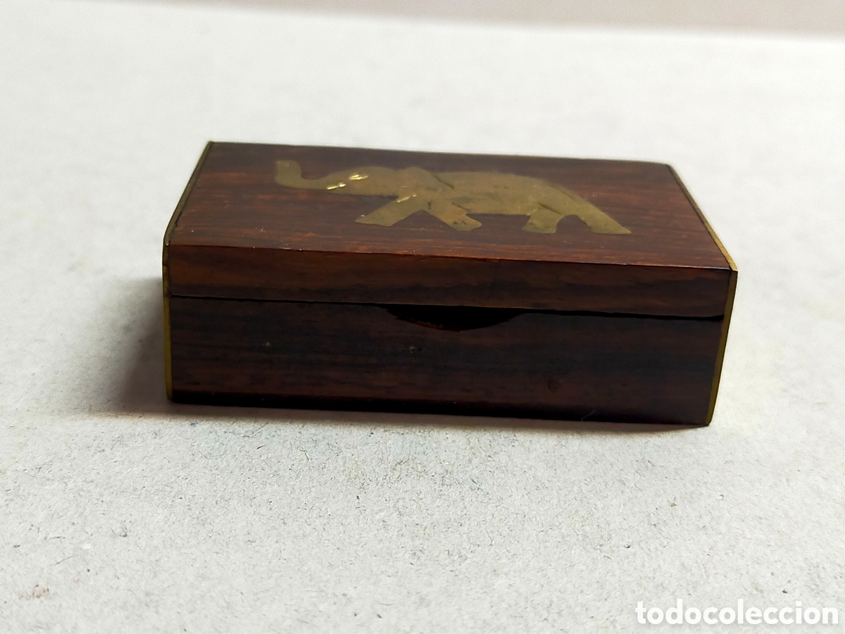 Antig&uuml;edades: CAJA CAJITA DE MADERA CON INCRUSTACION DE LATON, ELEFANTE. RECTANGULAR. - Foto 4
