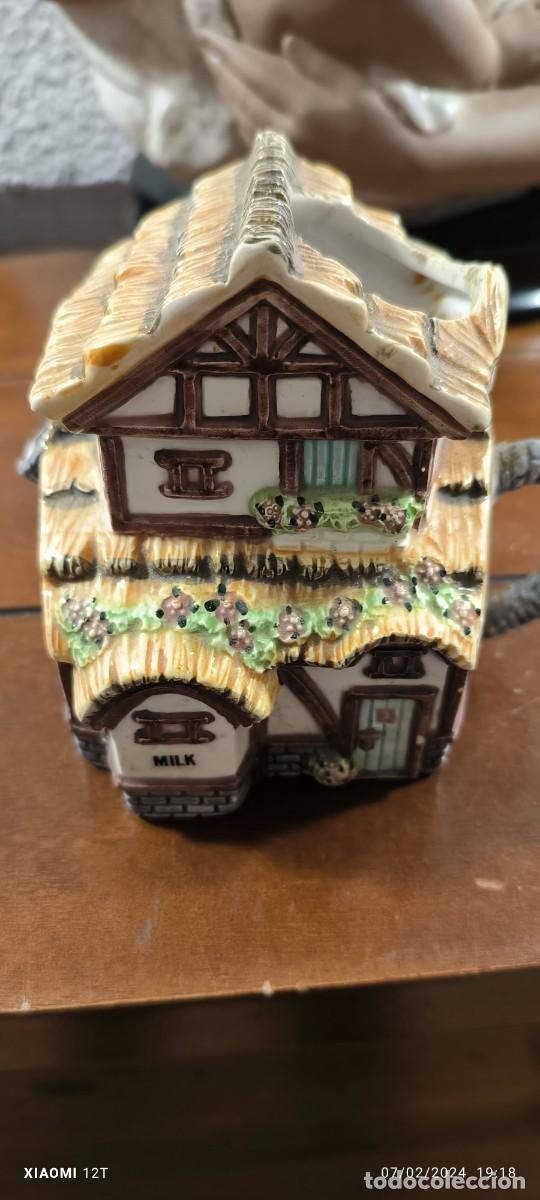 Antig&uuml;edades: JARRA LECHERA FORMA DE CASA - Foto 1