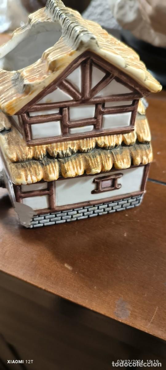 Antig&uuml;edades: JARRA LECHERA FORMA DE CASA - Foto 3