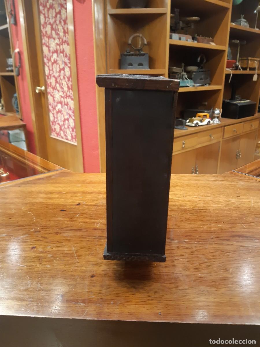 Antig&uuml;edades: ARMARITO DE MUESTRA DE EBANISTA - Foto 2