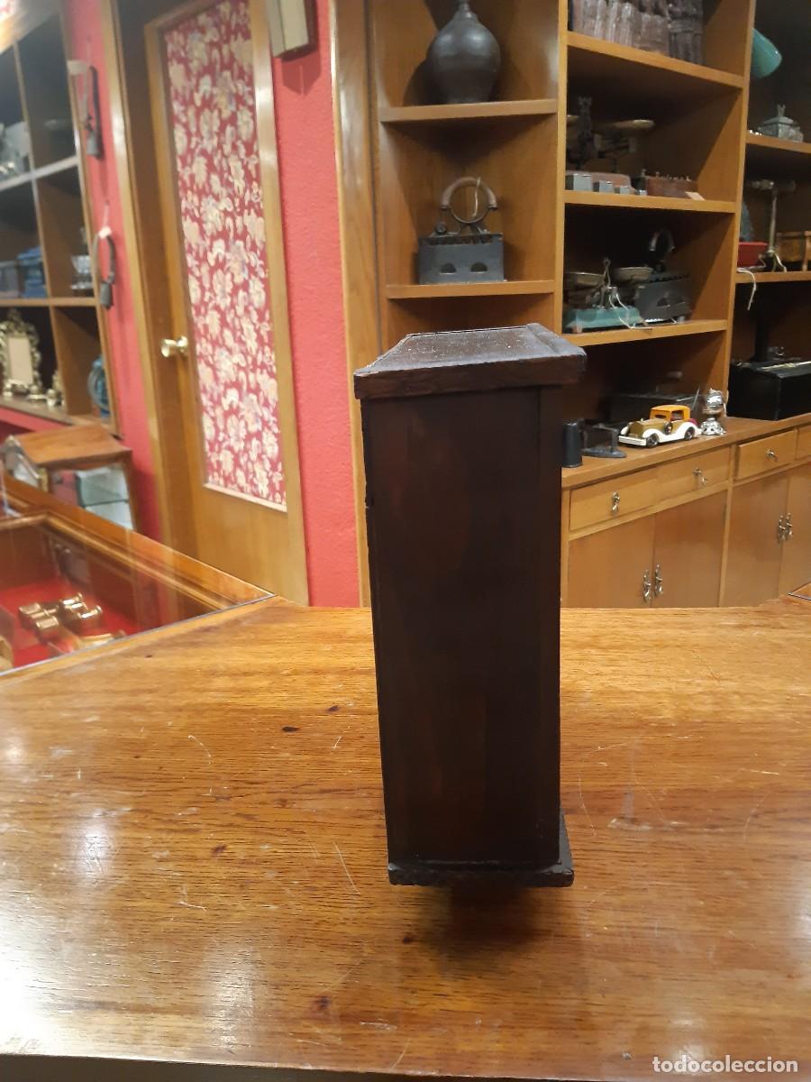 Antig&uuml;edades: ARMARITO DE MUESTRA DE EBANISTA - Foto 4