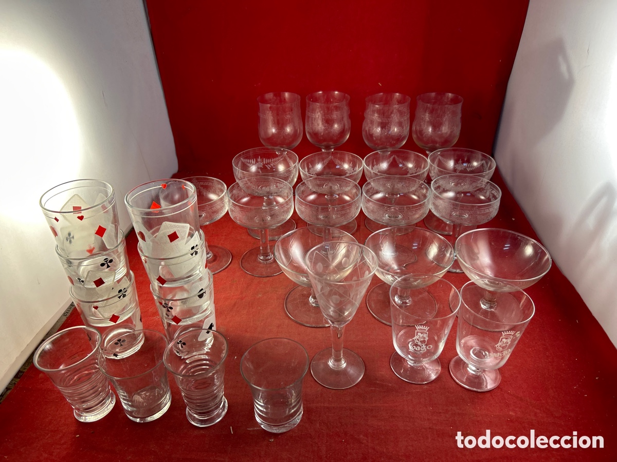 Antig&uuml;edades: LOTE DE VASOS DE CRISTAL - Foto 1