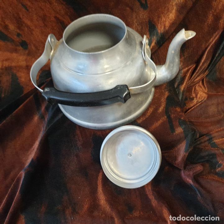 Antig&uuml;edades: ANTIGUA TETERA-CAFETERA DE ALUMINIO - Foto 3