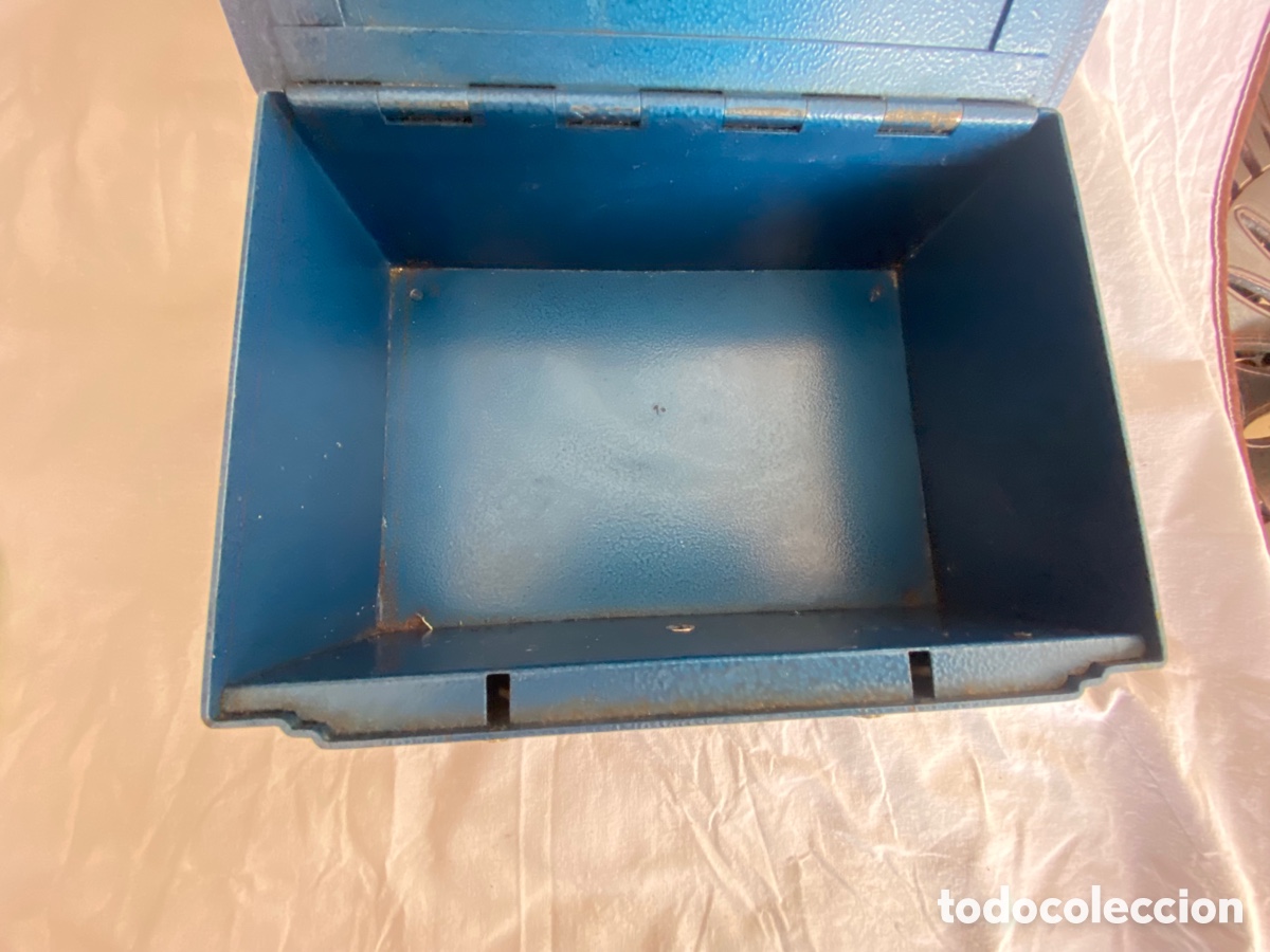 Antig&uuml;edades: Caja de caudales con clave y llave funciona perfectamente - Foto 3