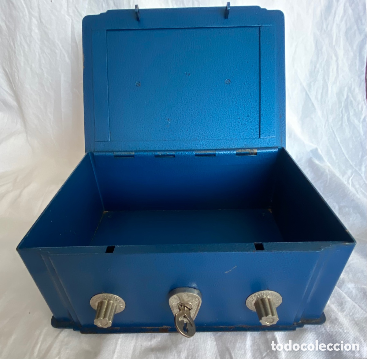 Antig&uuml;edades: Caja de caudales con clave y llave funciona perfectamente - Foto 1