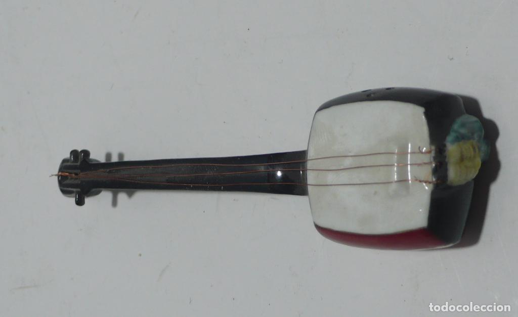 Antig&uuml;edades: SALERITO EN FORMA DE GUITARRA - Foto 3