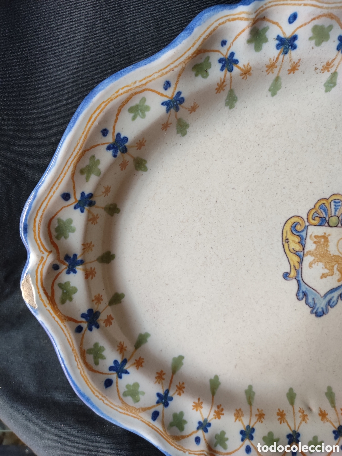 Antig&uuml;edades: Bandeja de cer&aacute;mica Talavera - Foto 2