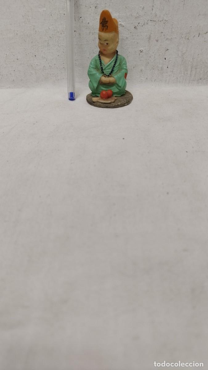 Antig&uuml;edades: Antigua figura escultura de pasta o resina,de un ni&ntilde;o tipo Buda.