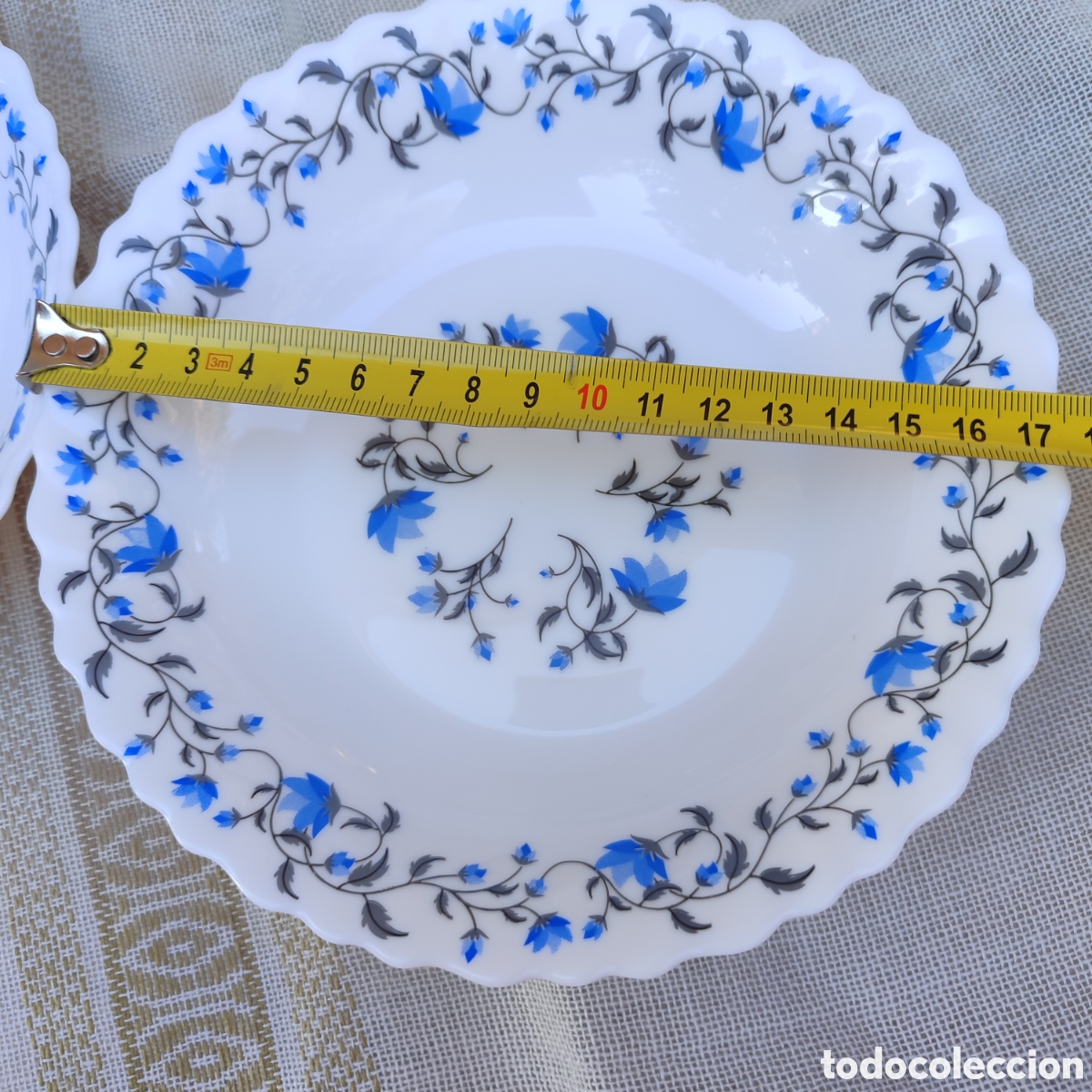 Antig&uuml;edades: 2 platos con flores azules - Foto 2