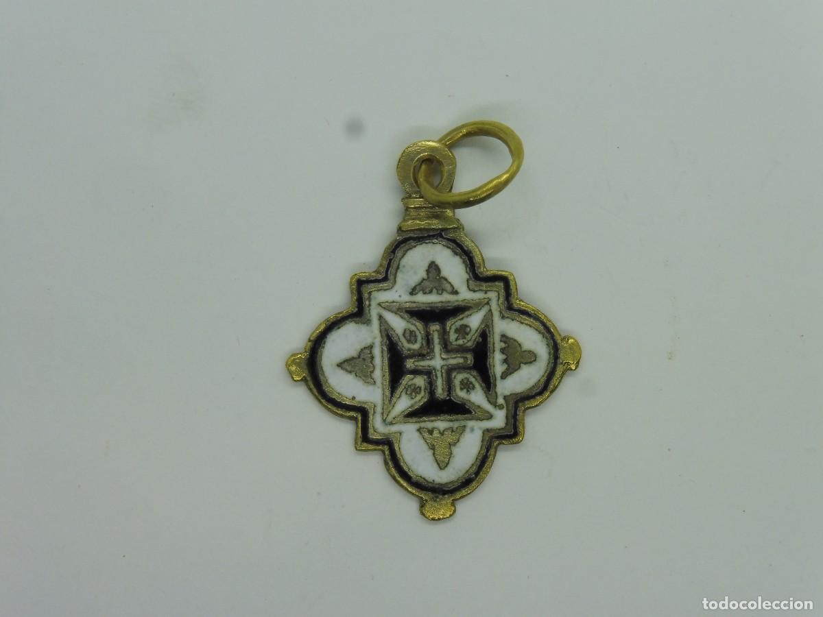 Antig&uuml;edades: Cruz venera esmalte - Foto 3