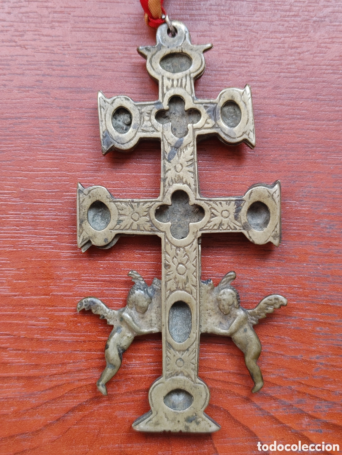 Antig&uuml;edades: Cruz de Caravaca en bronce. - Foto 2