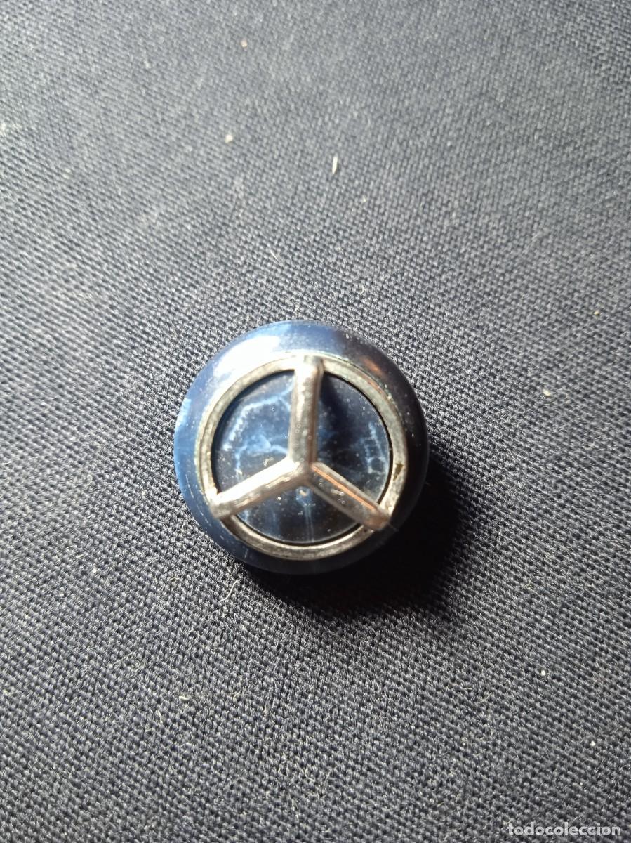 Antig&uuml;edades: Antiguo bot&oacute;n corporativo Mercedes. - Foto 1