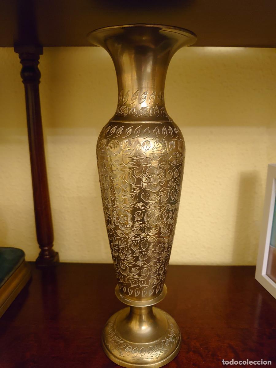 Antig&uuml;edades: Jarr&oacute;n de bronce con dibujo floral - Foto 1