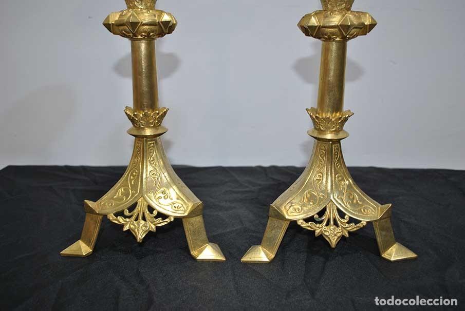 Antig&uuml;edades: PAREJA DE HACHEROS DE BRONCE DORADO - Foto 6