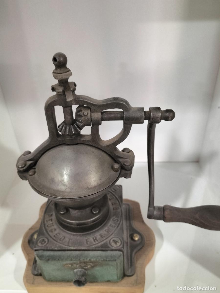 Antiquit&eacute;s: Molinilla cafe Peugeot freres numero 00