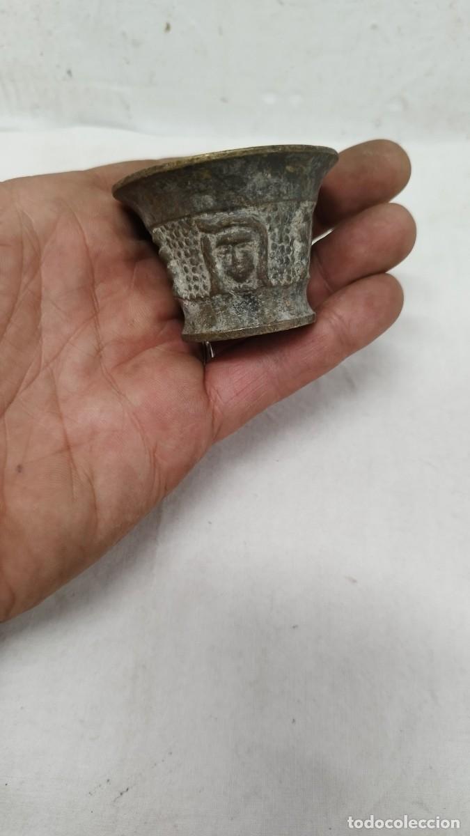 Antig&uuml;edades: Antiguo mortero o almirez de bronce - Foto 1