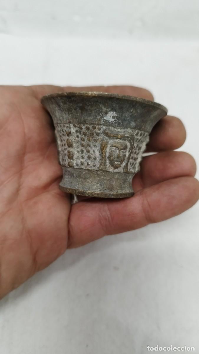 Antig&uuml;edades: Antiguo mortero o almirez de bronce - Foto 2