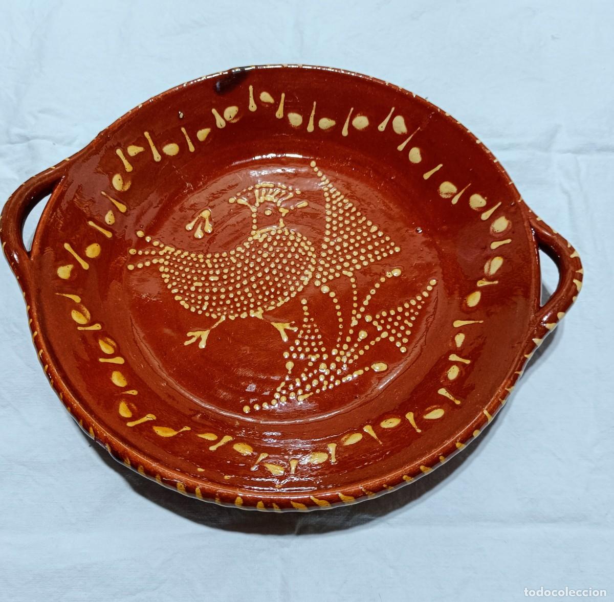 Antig&uuml;edades: Plato de terracota marr&oacute;n. - Foto 1