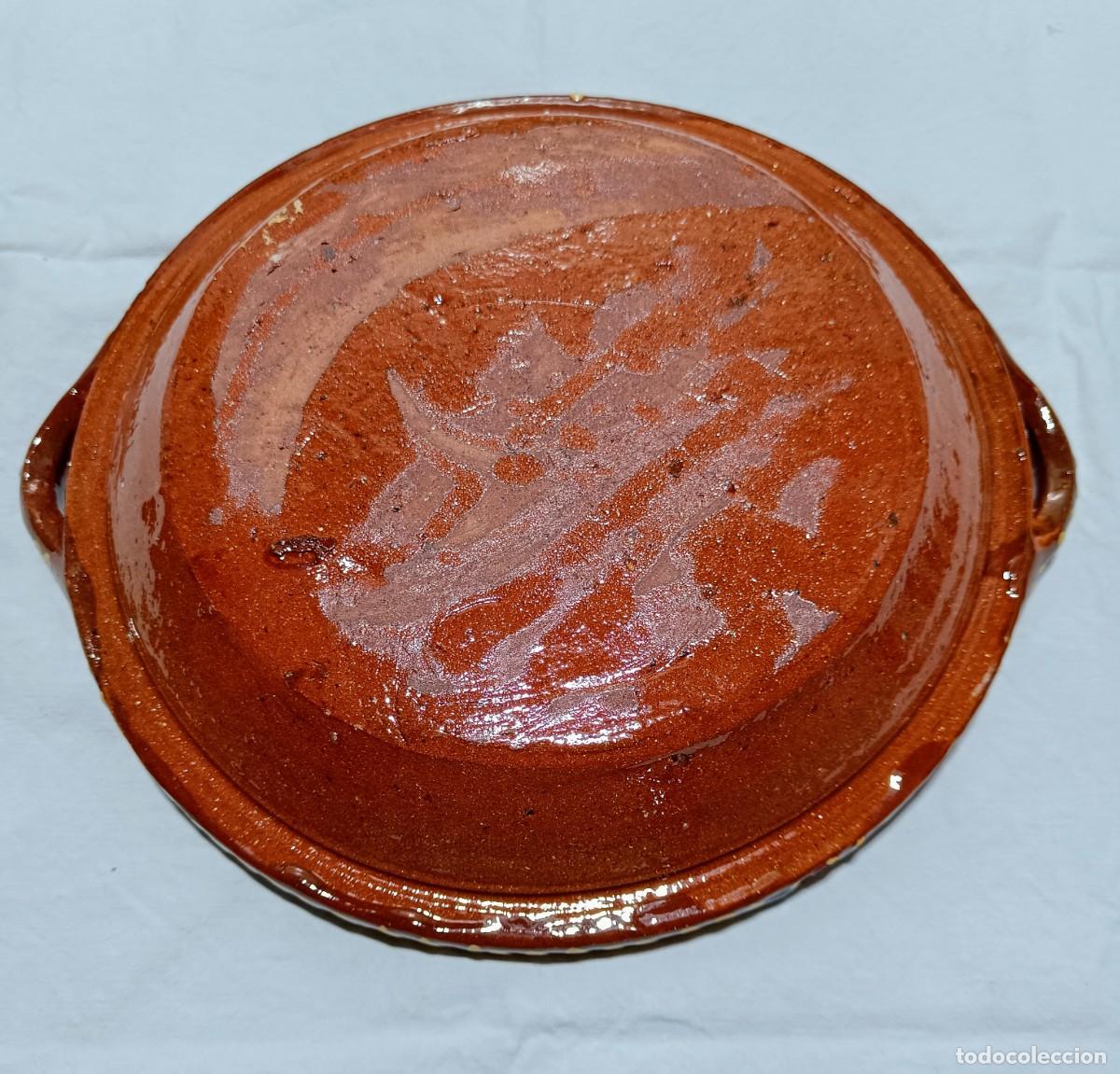 Antig&uuml;edades: Plato de terracota marr&oacute;n. - Foto 2