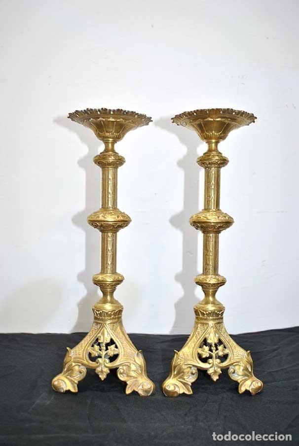 Antig&uuml;edades: PAREJA DE HACHEROS DE BRONCE - Foto 1