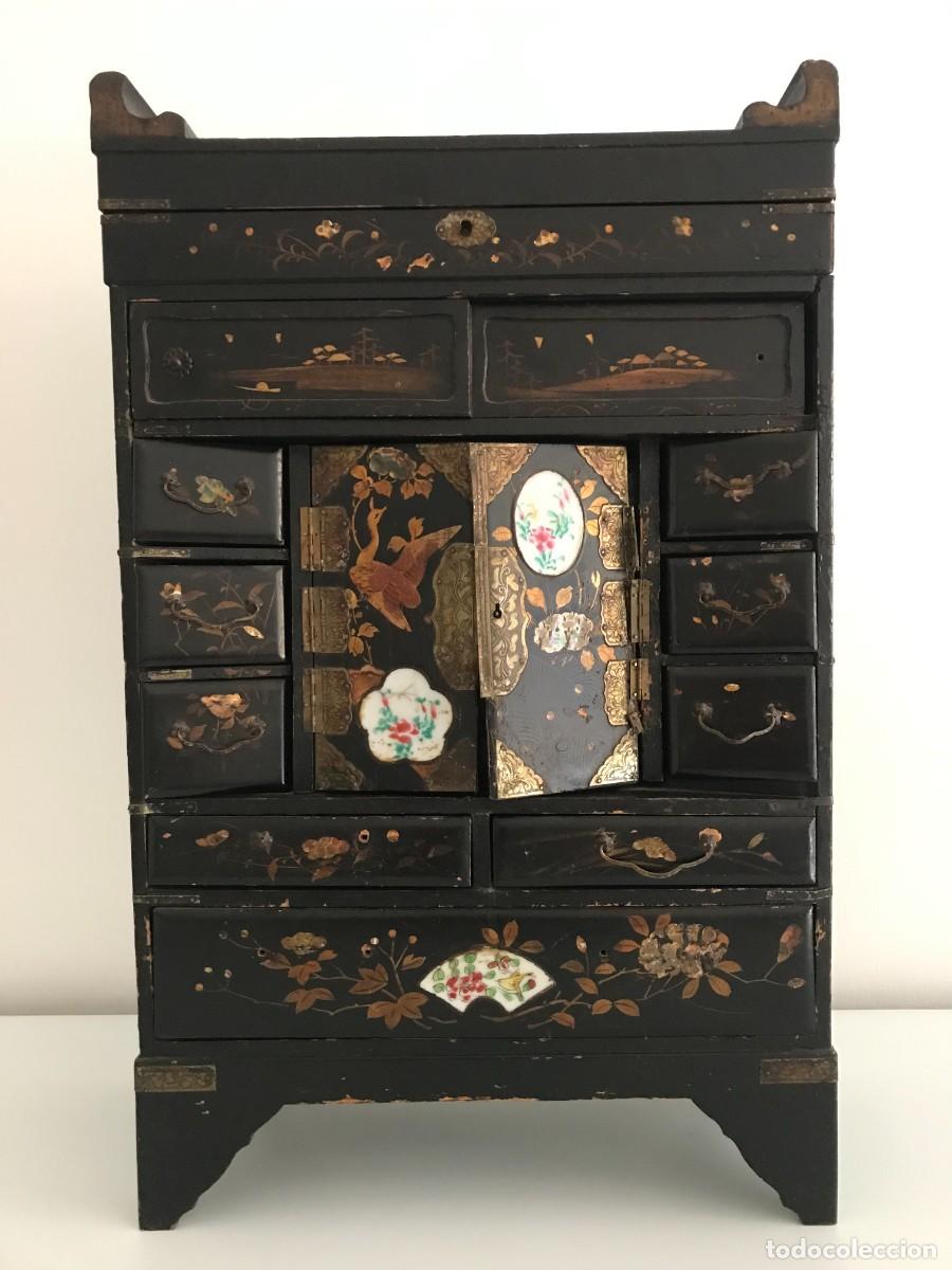 Antig&uuml;edades: JOYERO-TANSU - Foto 1