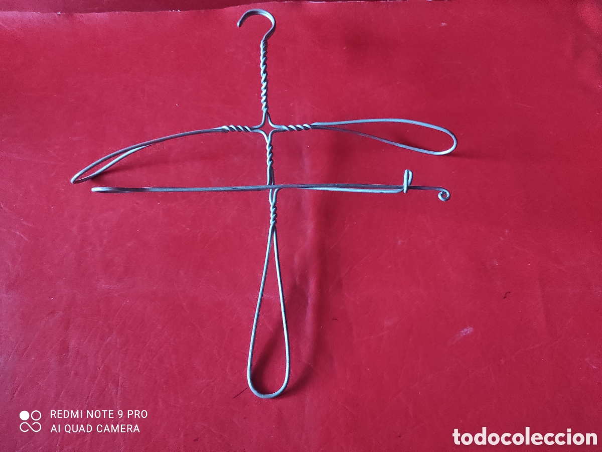 Antig&uuml;edades: Lote de 6 perchas met&aacute;licas - Foto 6