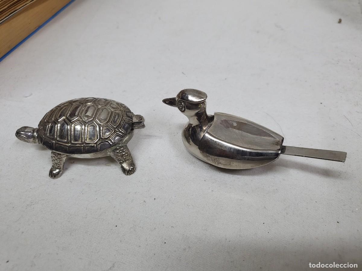 Antiques: LOTE DE AZUCAREROS PEQUE&Ntilde;OS METALICOS TORTUGA Y PAJARO CON SUS PINZAS