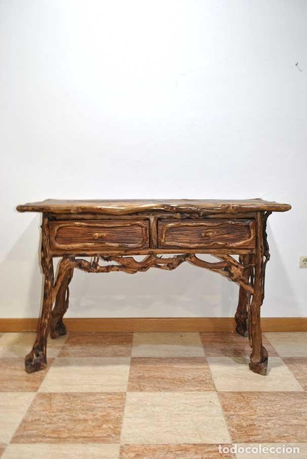 Antig&uuml;edades: MESA O CONSOLA TALLADA - Foto 1
