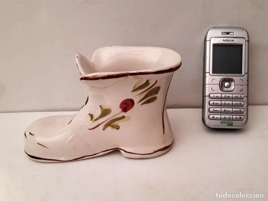 Antig&uuml;edades: Peque&ntilde;a bota de cer&aacute;mica - Foto 3