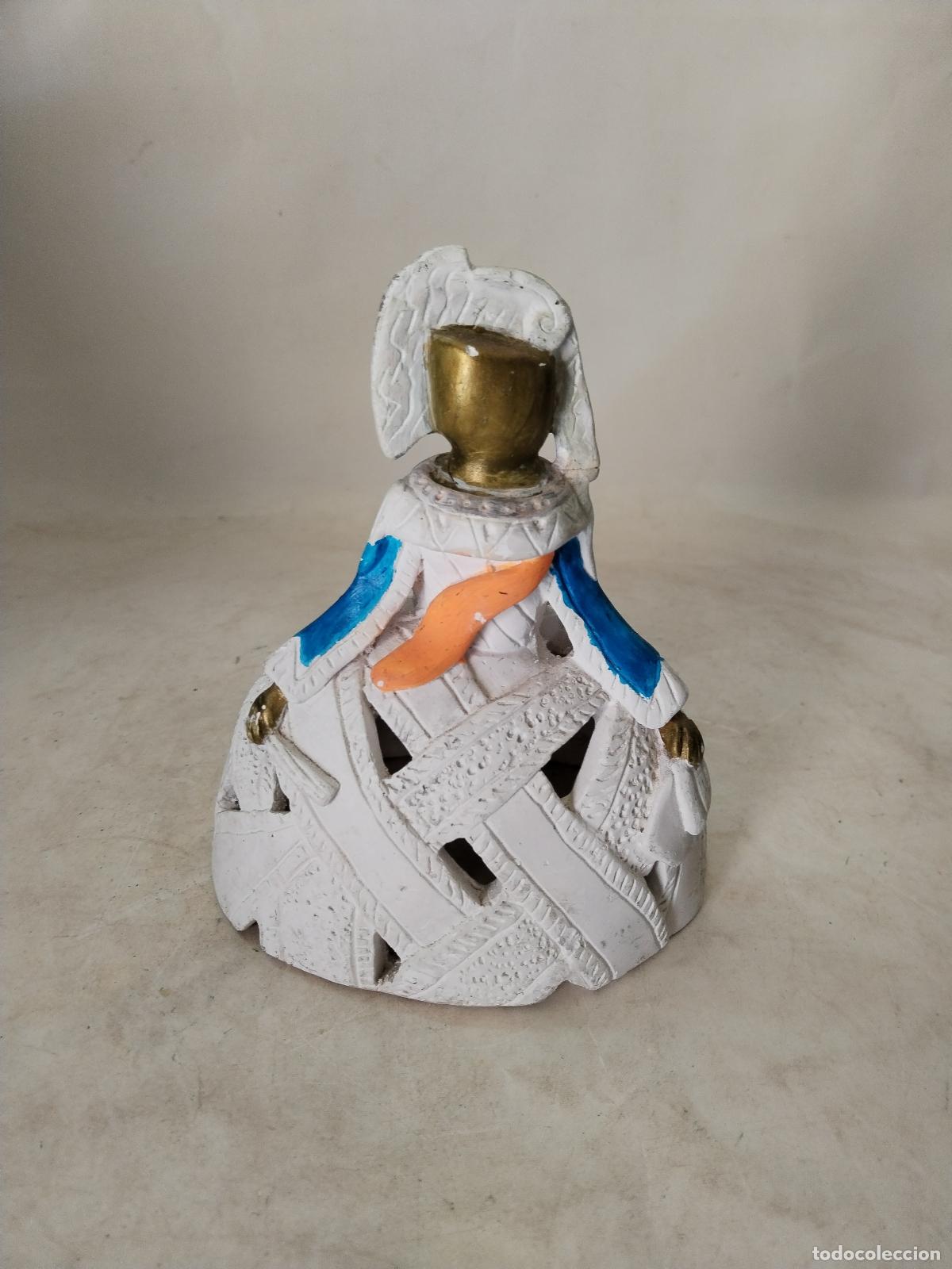 Antig&uuml;edades: figura de menina - Foto 1