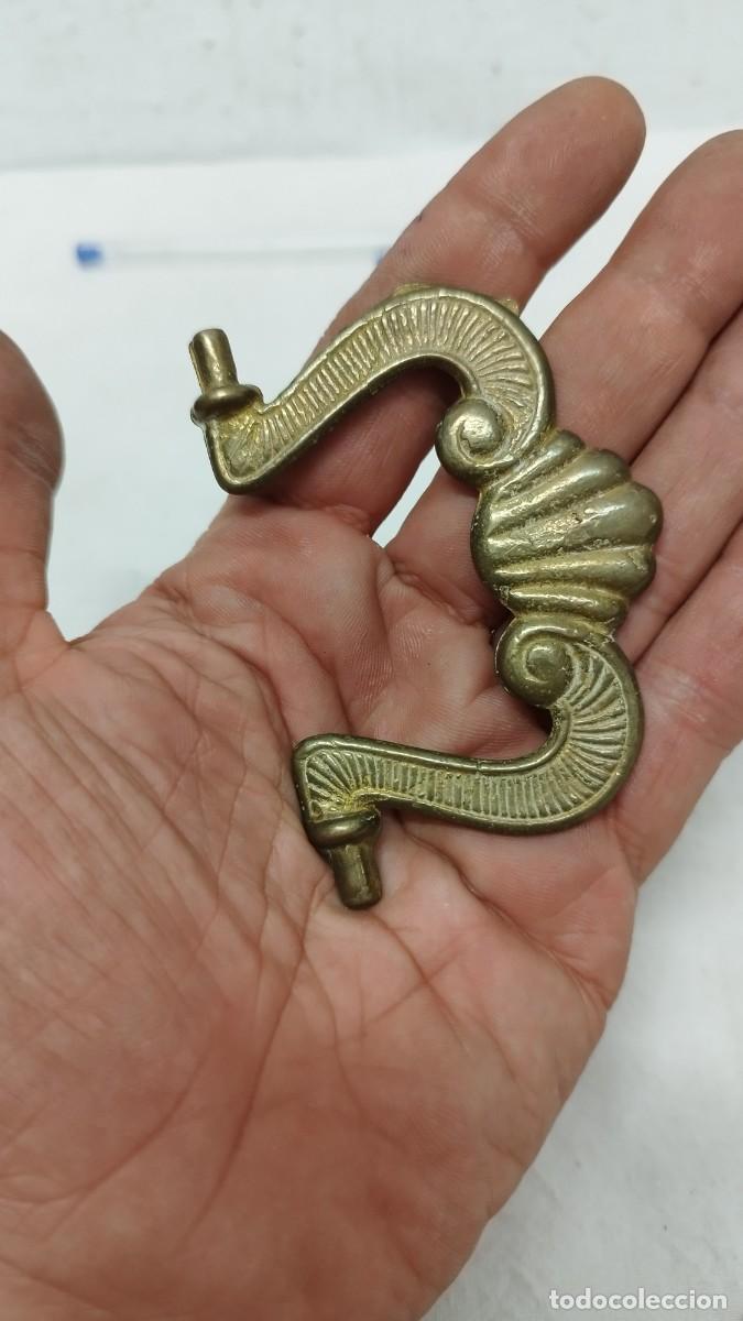 Antig&uuml;edades: Antigua asa de bronce a identificar, - Foto 3