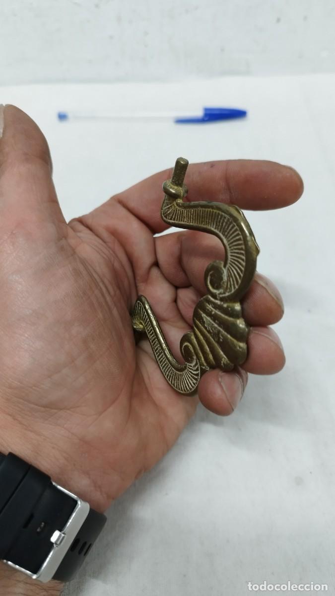 Antig&uuml;edades: Antigua asa de bronce a identificar, - Foto 4