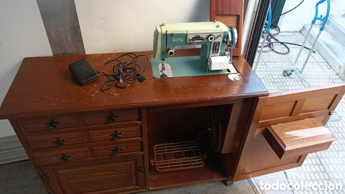 Antig&uuml;edades: m&aacute;quina d coser - Foto 3