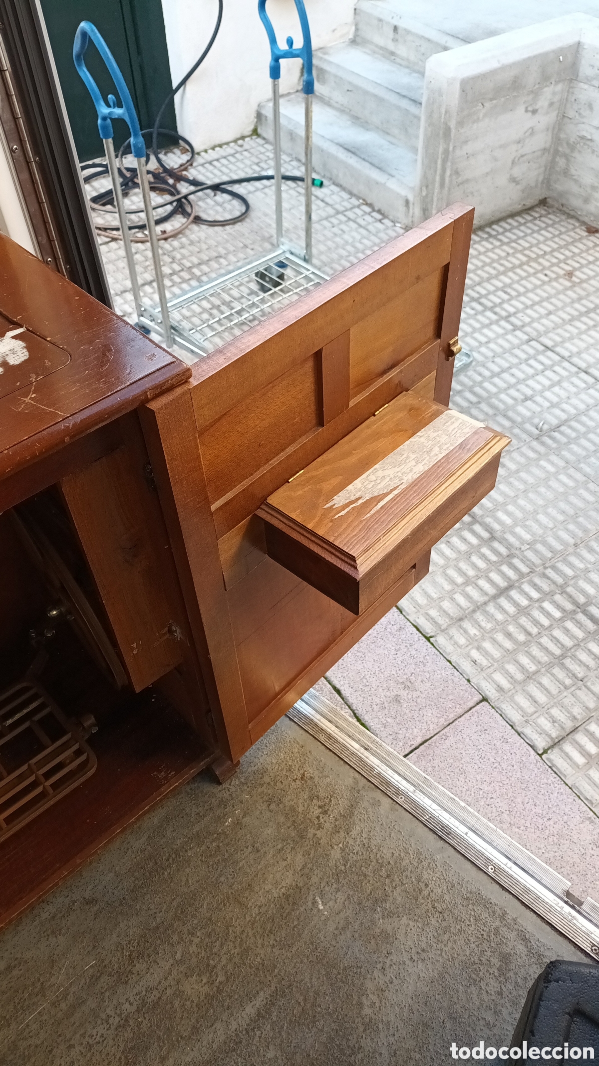 Antig&uuml;edades: m&aacute;quina d coser - Foto 1