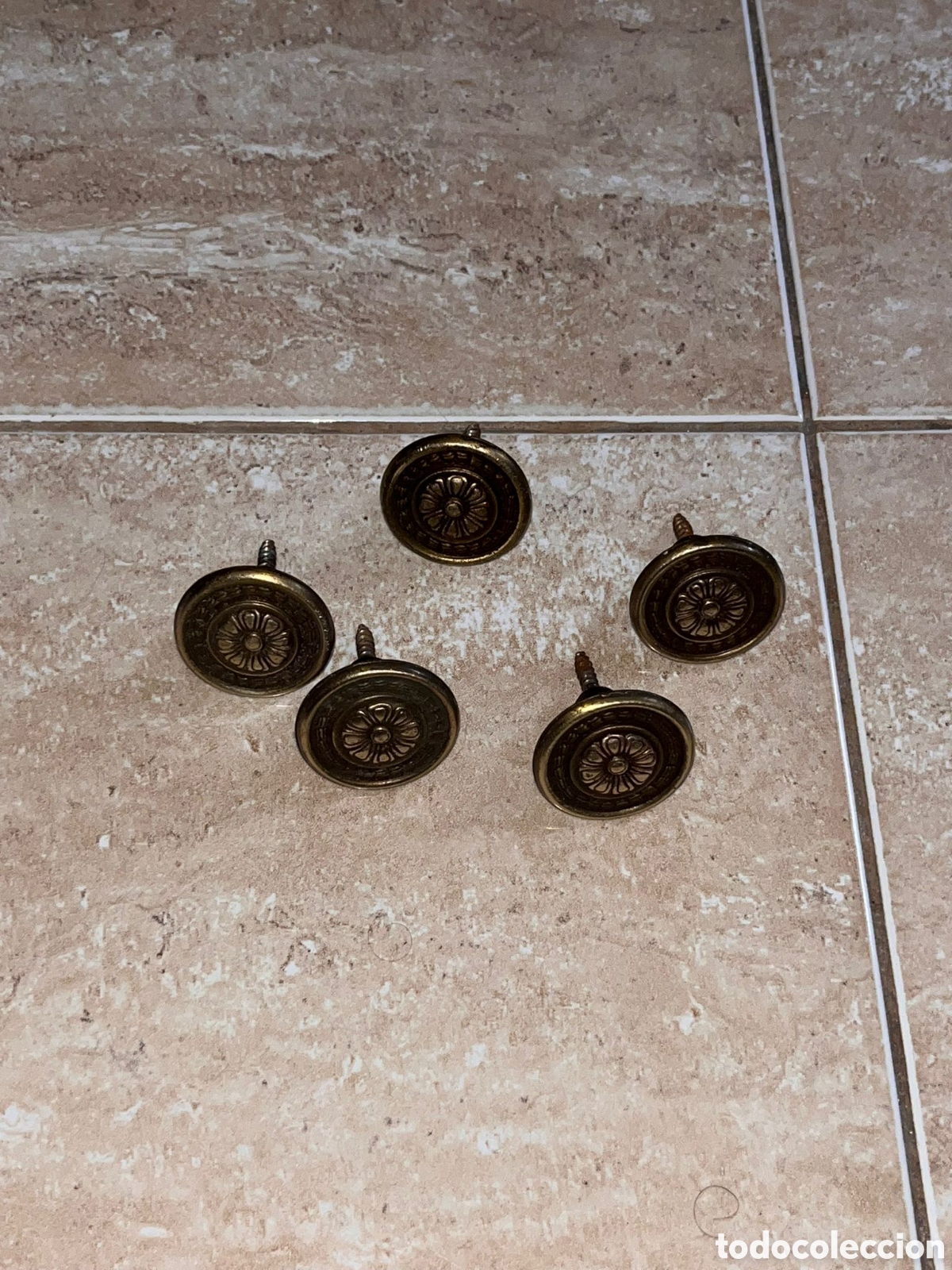 Antig&uuml;edades: Pack de 5 tiradores redondos de bronce - Foto 4