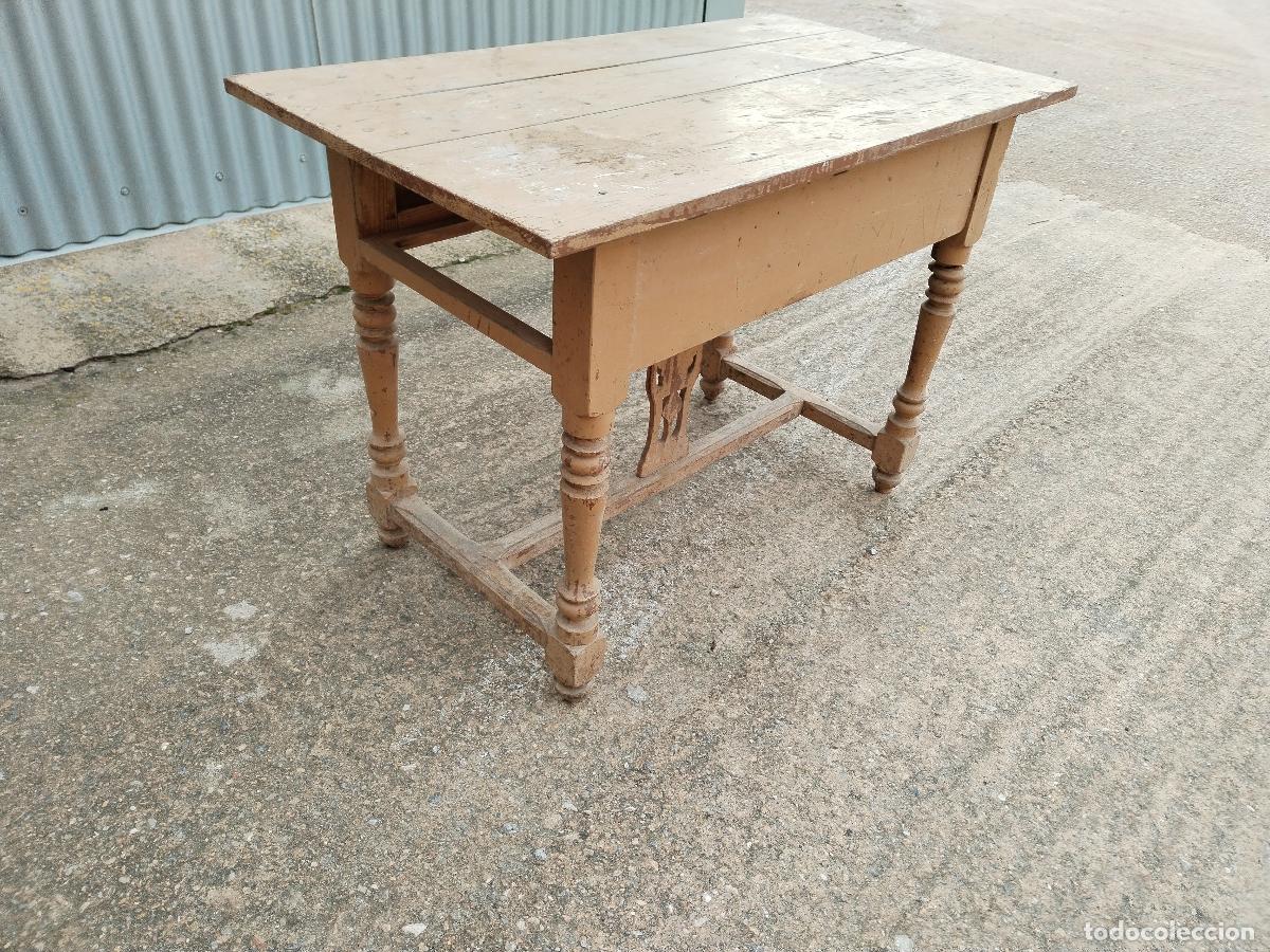 Antig&uuml;edades: mesa antigua repintada - Foto 4