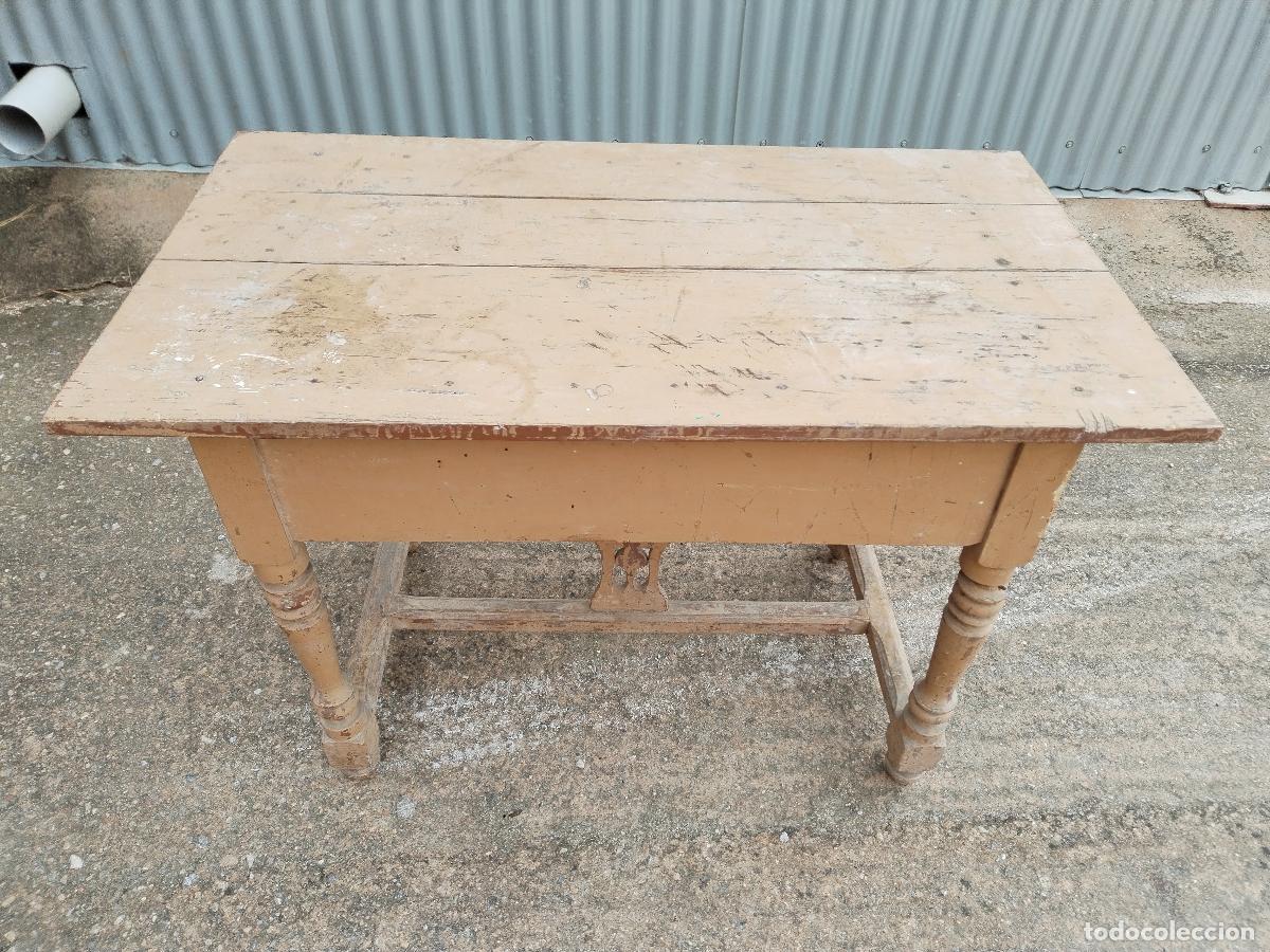 Antig&uuml;edades: mesa antigua repintada - Foto 5