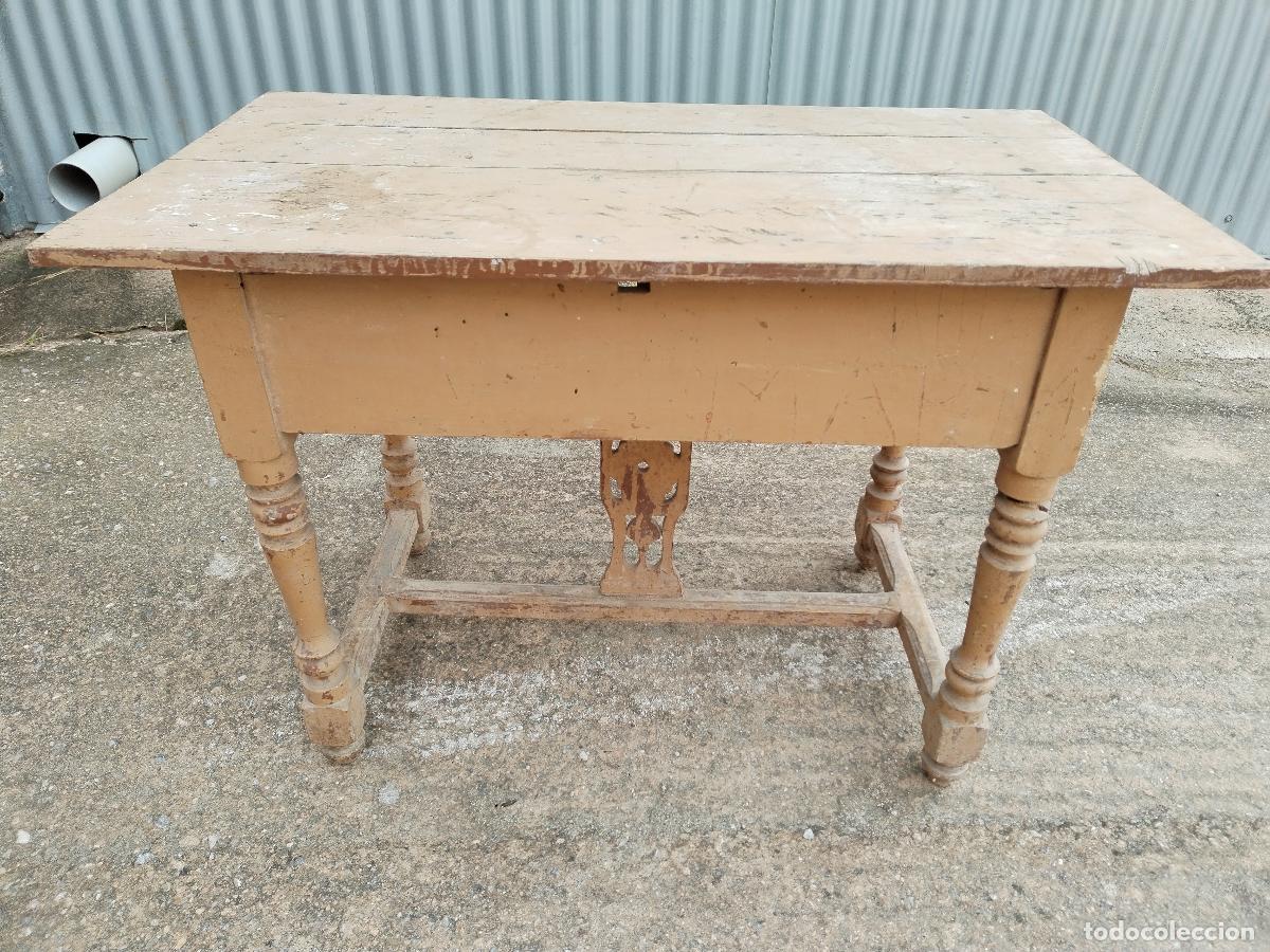 Antig&uuml;edades: mesa antigua repintada - Foto 6