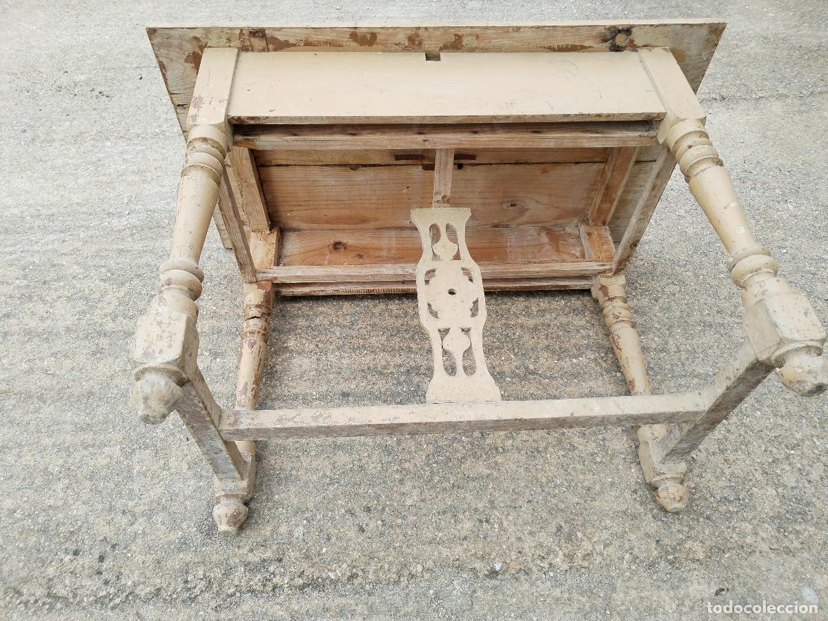 Antig&uuml;edades: mesa antigua repintada - Foto 8