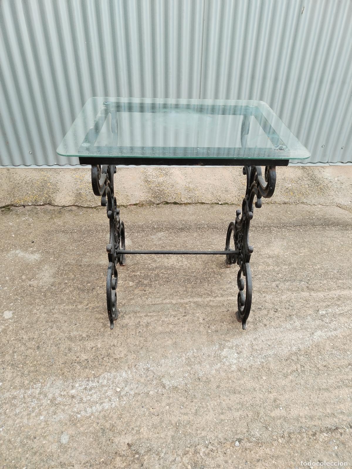 Antig&uuml;edades: mesa de hierro fundido - Foto 3
