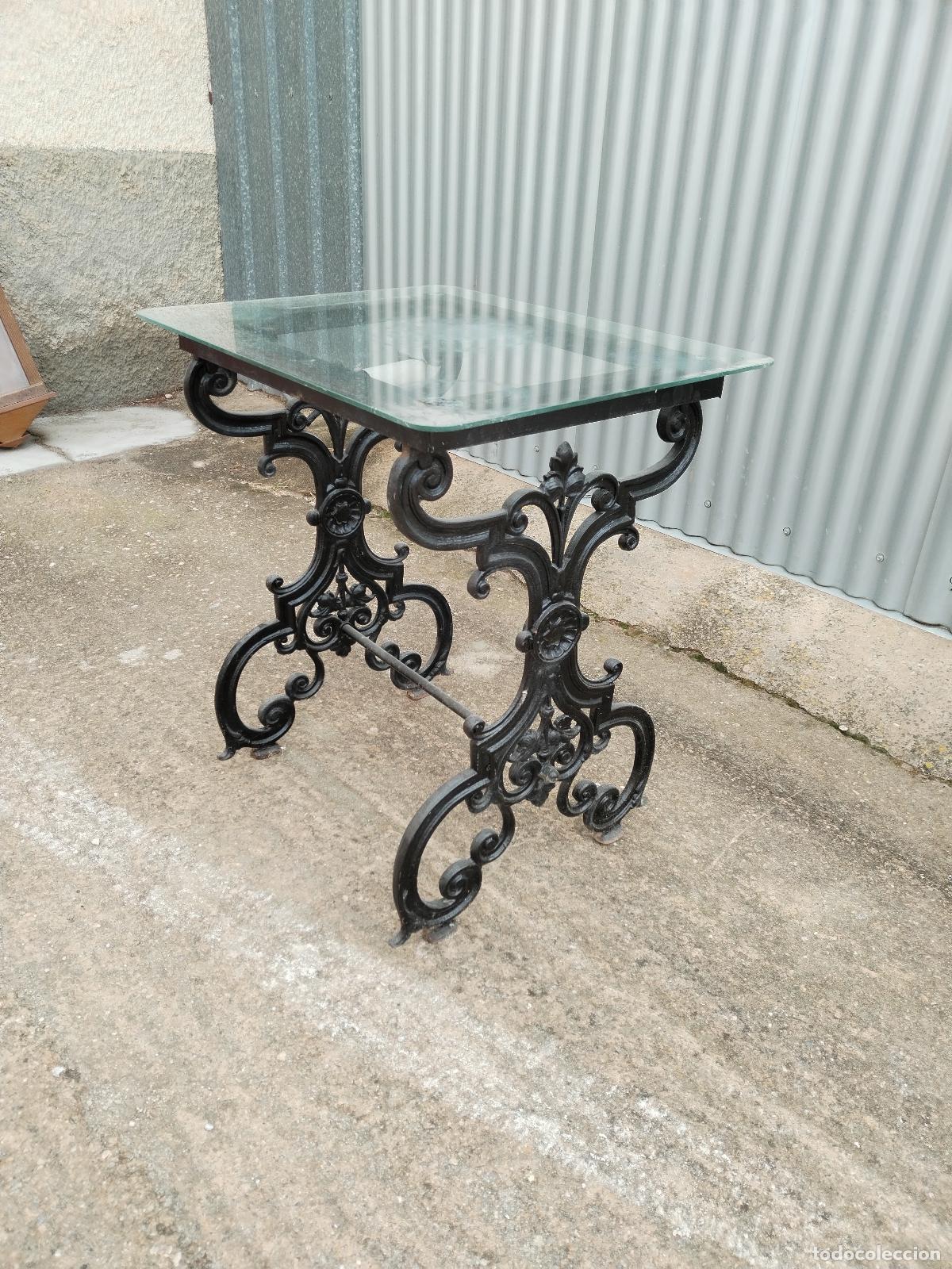 Antig&uuml;edades: mesa de hierro fundido - Foto 1