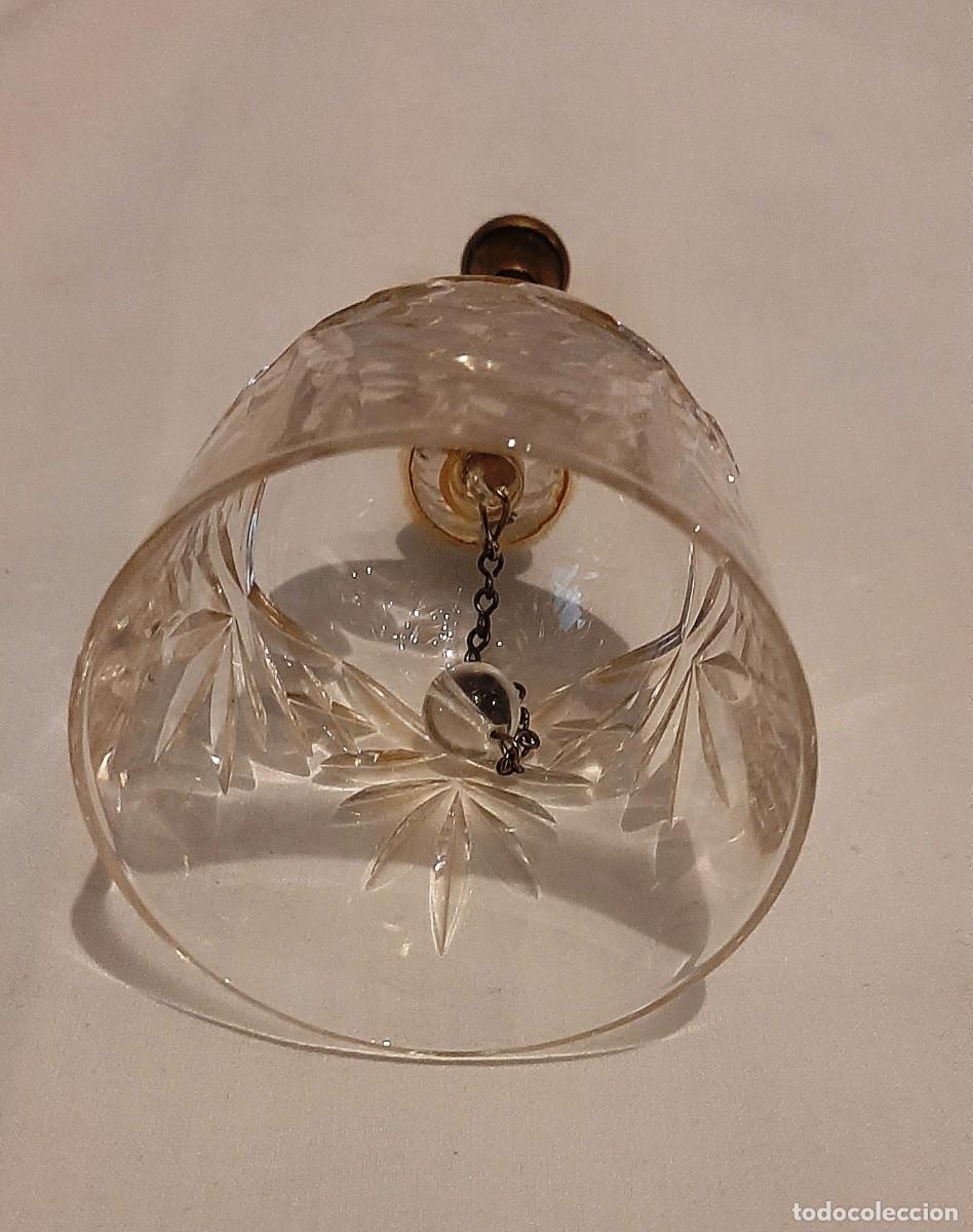 Antig&uuml;edades: Campana de cristal tallado con mango de bronce - Foto 5