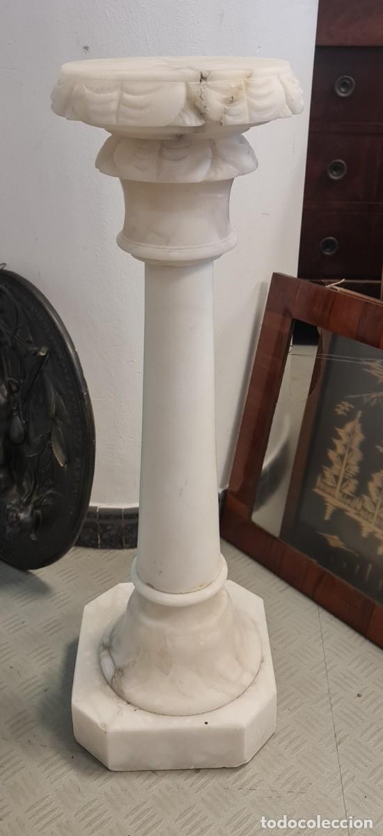 Antig&uuml;edades: Pedestal de alabastro - Foto 1