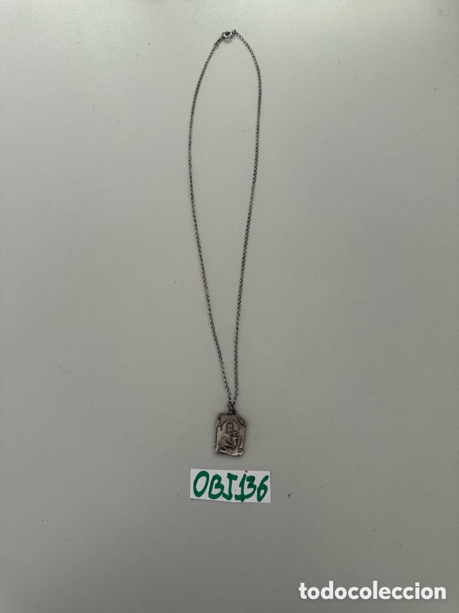 Antig&uuml;edades: Cadena de plata y medalla religiosa - Foto 1
